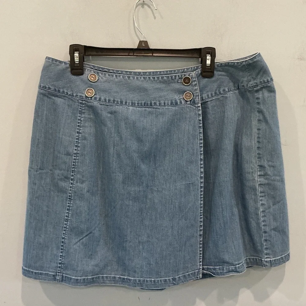 Talbots Womens Denim Wrap Front Shorts Skort 16W Blue Modest 90s Preppy Western